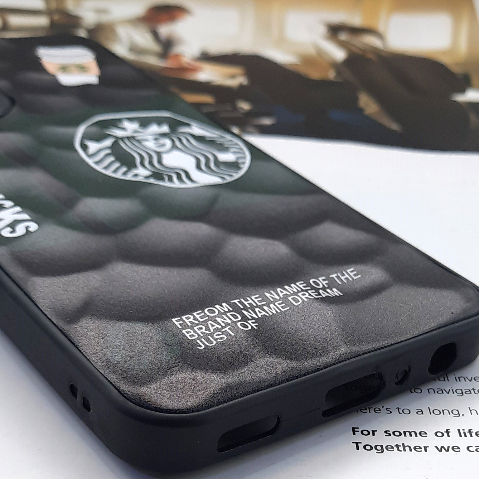 کاور لاین کینگ مدل لانه زنبوری  مناسب برای گوشی موبایل اپل IPhone 14